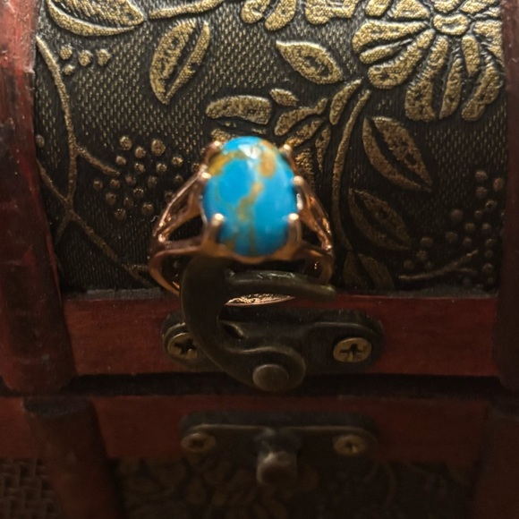 Unique Rings - Picture 9 of 10